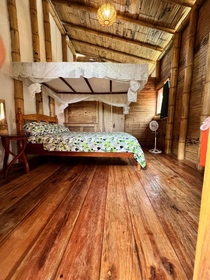 Hostal Monte Libano Puerto López Oda fotoğraf