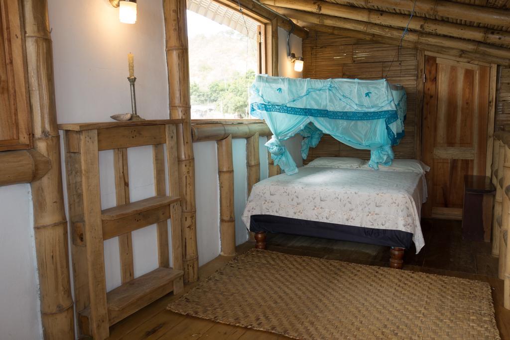 Hostal Monte Libano Puerto López Dış mekan fotoğraf